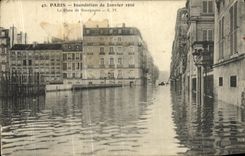 VINTAGE POSTCARD Paris Flood of January 1910 the place of Burgundy