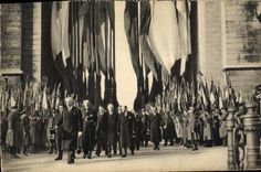 Homenaje de Paris de la POSTAL de la VENDIMIA del presidente de la república al soldado desconocido Herriot Lebrun Daladier