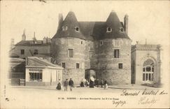 Paredes viejas de Dieppe de la POSTAL de la VENDIMIA la puerta occidental