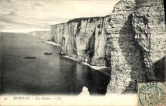 VINTAGE POSTCARD Etretat Cliffs