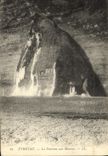 VINTAGE POSTCARD Etretat the Fountain with Foams