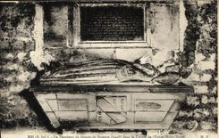 CPA Eu Le Tombeau de Jeanne de Saveuse dans la crypte de l eglise Notre Dame