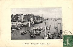 CPA Le Havre Perspective du Grand Quai Bateaux de peche 