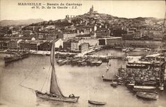 CPA Marseille Bassin du Carenage et N D de la Garde Bateaux
