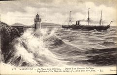 CPA Marseille Le Phare de la Desirade Depart d Un Courrier de Chine Bateau 
