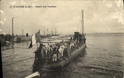 VINTAGE POSTCARD Boat War St Nazaire Departure D a Destroyer