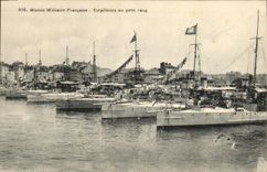 VINTAGE POSTCARD Boat War French Navy Destroyers with the small row