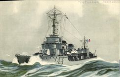 VINTAGE POSTCARD Bateau War Destroyer Bombards Haffner