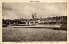 VINTAGE POSTCARD Bateau War Saint Malo Bassin Vauban Against Tropilleur Bourrasque has quay