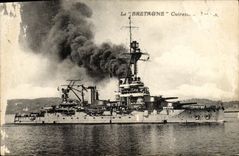 VINTAGE POSTCARD Bateau War Brittany Armours