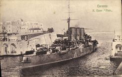 VINTAGE POSTCARD Bateau War Taranto R Nave Rammed