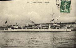 VINTAGE POSTCARD Bateau War Against Destroyer Catapults