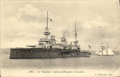 VINTAGE POSTCARD Bateau War the Gallic one Armours D Escadre has Tourelles