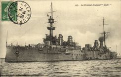 VINTAGE POSTCARD Bateau War Cruiser Armours Glory