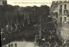 VINTAGE POSTCARD Bateau War the Survivors of Iena Attend the funeral