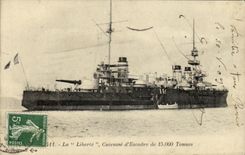 VINTAGE POSTCARD Bateau freedom Armours D squadron of 15000 tons