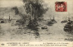VINTAGE POSTCARD Boat Catastrophe of Freedom in roads of Toulon