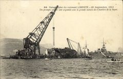 VINTAGE POSTCARD Bateau Catastrophe of Freedom Toulon Catastrophe Of prompt help are organize with lagrande mature building sites