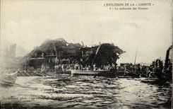 VINTAGE POSTCARD Boat Catastrophe of Toulon Freedom the research of the victims