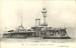 VINTAGE POSTCARD Bateau the formidable armor has turrets