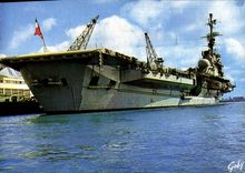 MODERN CARD Bateau Carries Fich planes