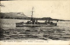 VINTAGE POSTCARD Boat the Mameluke against destroyer