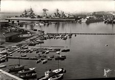 MODERN CARD Boat War Richelieu in the wearing of Toulon