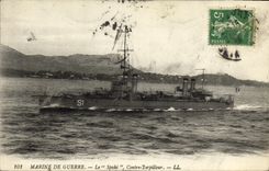 VINTAGE POSTCARD Boat War the spahi Against destroyer