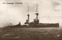 VINTAGE POSTCARD Boat Bold War HMS Dreadnought