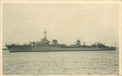 VINTAGE POSTCARD Boat War the Terrible one Against destroyer