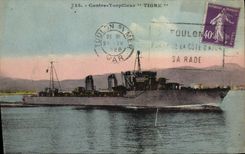VINTAGE POSTCARD Boat War Against destroyer Tiger