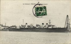 VINTAGE POSTCARD Bateau War Armours Truth after launching