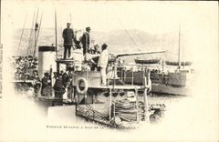 VINTAGE POSTCARD Bateau War Exercise has edge of the Halberd