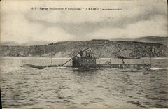 VINTAGE POSTCARD Boat War Alose Submarine