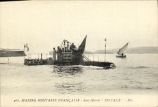 VINTAGE POSTCARD Boat War Submarine Sea bream