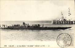 VINTAGE POSTCARD Boat War the Germinal submarine returning to the port