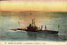 VINTAGE POSTCARD Boat War Submarine the Otter