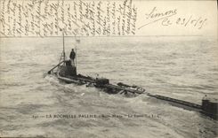 VINTAGE POSTCARD Boat War La Rochelle Pallice Submarine the Imp