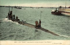 VINTAGE POSTCARD Boat War the imp outgoing submarine of the port Pallice