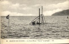 VINTAGE POSTCARD Boat War Submarine Otary in diving