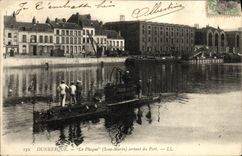 VINTAGE POSTCARD Boat Dunerque War the Seal outgoing Submarine of the port