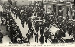 VINTAGE POSTCARD Bateau War Loss of Pluviose has Calais the funeral chards