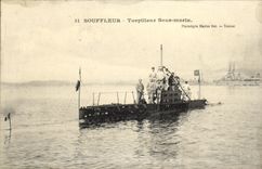 VINTAGE POSTCARD Boat War Blower Destroyer submarine