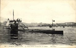 VINTAGE POSTCARD Boat War Turquoise Submarine on roads