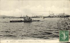 VINTAGE POSTCARD Bateau War Armours and submarine