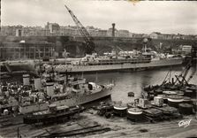 MODERN CARD Bateau Cruiser School Jeanne D arc has L arsenal