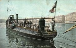 VINTAGE POSTCARD Boat War a destroyer