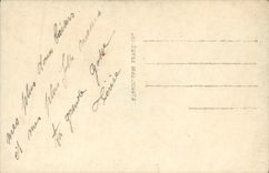 CPA Fantaisie Fleurs Femme Couple