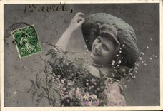 CPA Fantaisie Femme Lucy Nanon 1er avril