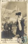 CPA Fantaisie Femme Sous la neige